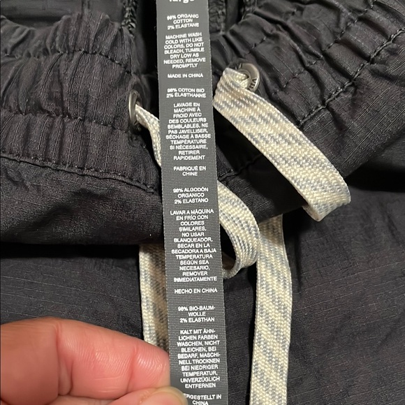 Vuori Vintage Ripstop Women’s Athletic Charcoal Shorts - Picture 9 of 11